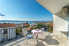 SELCE - KUĆA S NEKOLIKO STAMBENIH JEDINICA, Crikvenica, Haus