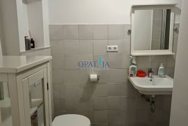 Obnovljena stara istarska kuća s tri apartmana!, Rovinj, House