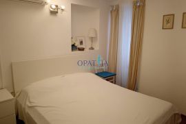 Obnovljena stara istarska kuća s tri apartmana!, Rovinj, House