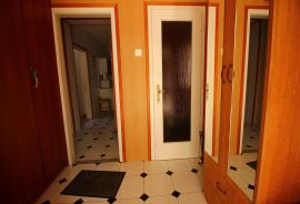 SELCE-APARTMANSKA KUĆA 2.RED DO MORA!, Crikvenica, House