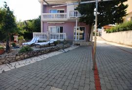 SELCE-APARTMANSKA KUĆA 2.RED DO MORA!, Crikvenica, Kuća