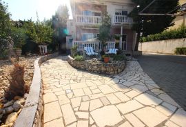 SELCE-APARTMANSKA KUĆA 2.RED DO MORA!, Crikvenica, Haus