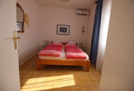 SELCE-APARTMANSKA KUĆA 2.RED DO MORA!, Crikvenica, Ev