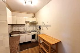 ZAGREB-DONJE SVETICE,DVOSOBAN,STAN + GARAŽA,TOP LOKACIJA!!!, Peščenica - Žitnjak, Apartamento