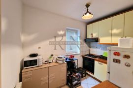 ZAGREB- SESVETE-BRESTJE,LIJEP 2S NA ODLIČNOJ LOKACIJI!!!, Sesvete, Apartamento