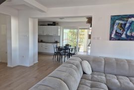 Istra, Poreč prekrasan stan 126m2 - odlična lokacija, Poreč, Flat