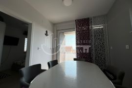 Prodaja, Diklo-Zadar, stan sa 2sp. sobe +2garažna parkirna mjesta, Zadar, Appartment