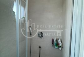 Prodaja, Diklo-Zadar, stan sa 2sp. sobe +2garažna parkirna mjesta, Zadar, Appartment