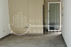 Najam, Zelina, lokal u centru mjesta 35m2 na 1, katu, Sveti Ivan Zelina, Commercial property