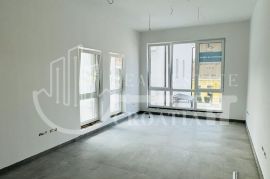 Najam, Zelina, lokal u centru mjesta 35m2 na 1, katu, Sveti Ivan Zelina, Commercial property