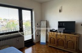 Prodaja, Srebrnjak, stan u kući sa garažom i vrtom, Zagreb, Apartamento