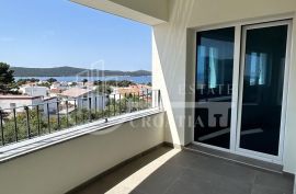 Prodaja, Žaborić, apartman sa pogledom na more i PM, Šibenik - Okolica, Διαμέρισμα