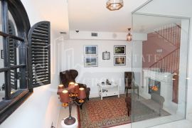 Najam, Split, poslovni prostor 64m2 u poslovnoj zgradi, Split, العقارات التجارية