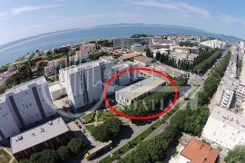 Najam, Split, poslovni prostor 64m2 u poslovnoj zgradi, Split, Poslovni prostor