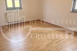 Prodaja, Marčelji, stan 75,99m2+PM, 2. kat (85), Viškovo, Daire