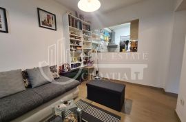 Prodaja, Ravnice, Kolonija kuća 258m2 sa okućnicom i garažom, Zagreb, Apartamento