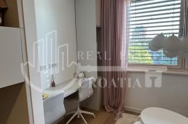 Prodaja, Ravnice, NOVOGRADNJA, dizajnerski uređen stan 100m2+GPM, Zagreb, Flat