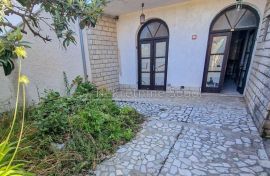 Mali Lošinj - Poslovni prostor, 56.81 m2, Mali Lošinj, Commercial property