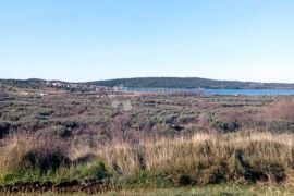 DONJE POLJE - Građevinsko zemljište 2500 m2, Šibenik - Okolica, Terreno