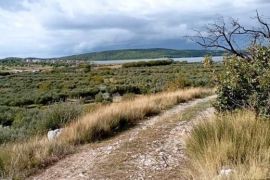 DONJE POLJE - Građevinsko zemljište 2500 m2, Šibenik - Okolica, Terreno