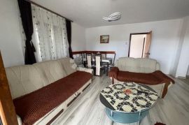 ETAŽA KUĆE SA DVA APARTMANA, Poreč, Appartment