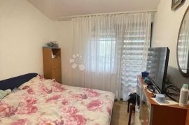 ETAŽA KUĆE SA DVA APARTMANA, Poreč, Appartment