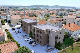 Izvrsna prilika, novogradnja u Trogiru, dvosoban stan u prizemlju!!, Trogir, Apartamento