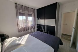 Prava prilika, luksuzan dvosobni stan u Trogiru!!!, Trogir, Appartement