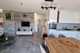 Prava prilika, luksuzan dvosobni stan u Trogiru!!!, Trogir, Appartement