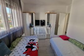 Prava prilika, luksuzan dvosobni stan u Trogiru!!!, Trogir, Appartement