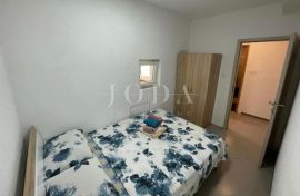 Dvosobni apartman na odličnoj lokaciji, Malinska-Dubašnica, Appartment