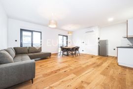 Zagreb, Rudeš, četverosobni stan NKP 110 m2, PRVI NAJAM, Zagreb, Apartamento