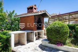 Otok Čiovo, Slatine - apartmanska kuća blizu mora, Split - Okolica, House