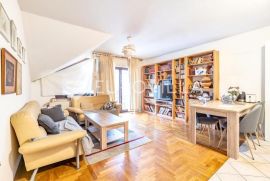 Zagreb, Kajzerica, dvoetažan trosoban stan, NKP 64 m2, Zagreb, Apartamento