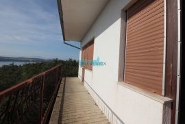 JADRANOVO - KUĆA 1.red do mora!, Crikvenica, Famiglia