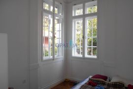 OPATIJA - Stan, 2S+DB, 54 m2, 1.kat, strogi centar!!!, Opatija, Apartamento