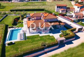 ISTRA, POREČ (okolica) - Predivna luksuzna villa s bazenom, Kaštelir-Labinci, Famiglia