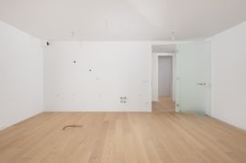 OPATIJA centar STAN  93,86 m2, Opatija, Apartamento