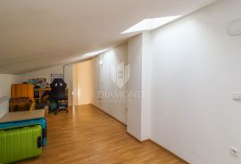 Istra, Novigrad, okolica! Opremljen stan sa 3 spavaće sobe!, Novigrad, Apartamento