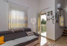 Istra, Novigrad, okolica! Opremljen stan sa 3 spavaće sobe!, Novigrad, Apartamento