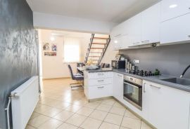 Istra, Novigrad, okolica! Opremljen stan sa 3 spavaće sobe!, Novigrad, Apartamento