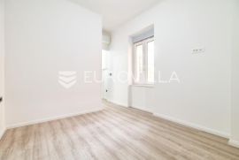 Zagreb, Petrova, atraktivan trosoban stan NKP 81 m2, Zagreb, Flat