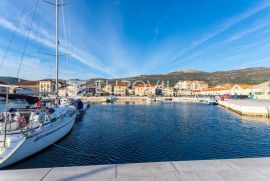 Kaštela, dvosoban stan 54 m2  1. kat, Kaštela, Kвартира