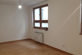 Luksuzan stan u centru sa garažnim mestom ID#1797, Stari Grad, Commercial property