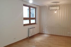 Luksuzan stan u centru sa garažnim mestom ID#1797, Stari Grad, Commercial property