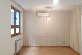 Luksuzan stan u centru sa garažnim mestom ID#1794, Stari Grad, Appartment