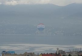 Rijeka, Belveder, trosoban klasičan stan sa predivnim pogledom na more, Rijeka, Stan