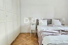 ISTRA, PULA, CENTAR - Gospodski stan smješten u austrougarkoj vili, Pula, Apartamento