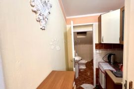 Najam kuće sa 5 spavaćih soba-Pješčana Uvala, Pula, House