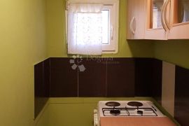 Pola etaže sa terasom u dvoristu, Rijeka, Flat